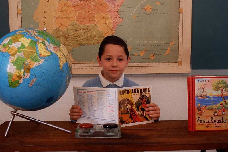 ALUMNA CON EL GUERRERO DEL ANTIFAZ