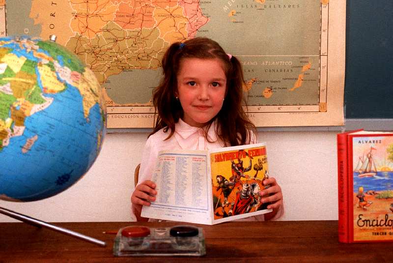 ALUMNA CON EL GUERRERO DEL ANTIFAZ