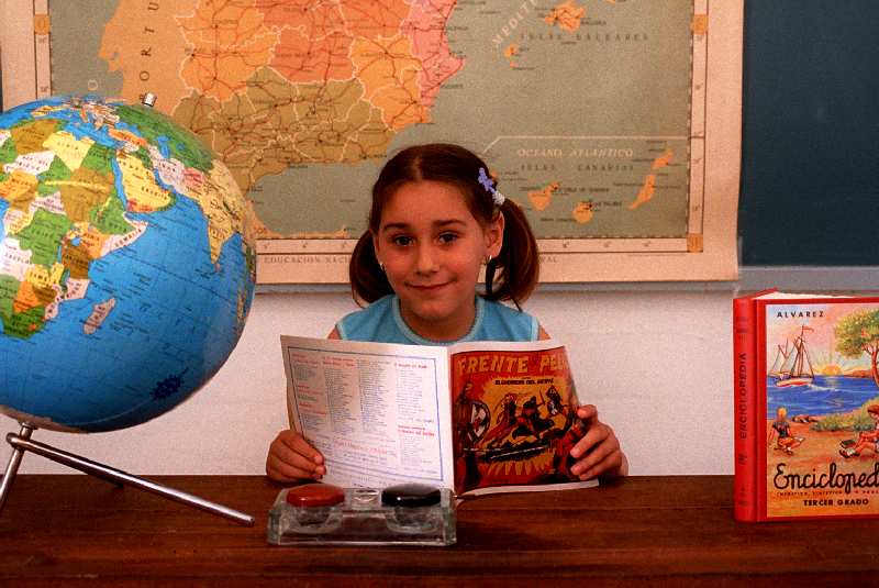 ALUMNA CON EL GUERRERO DEL ANTIFAZ